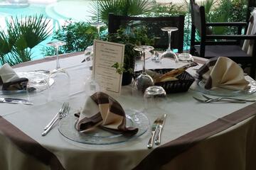 Food court