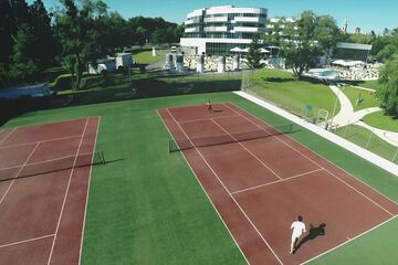 Tennis court