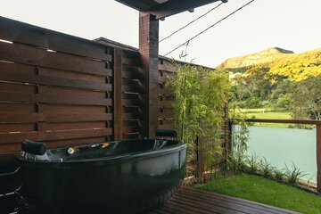 Private spa tub