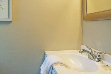 Bathroom sink
