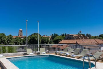Rooftop pool