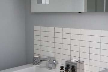 Bathroom sink