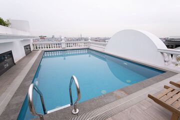 Rooftop pool