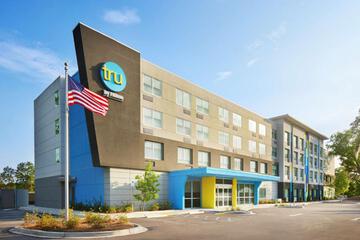 Tru by Hilton Charleston Airport SC
