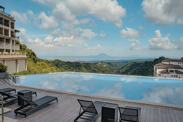Infinity pool