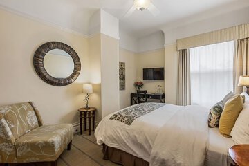 Room 22 of 66