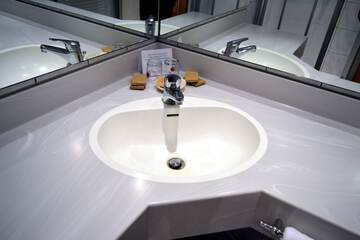 Bathroom sink