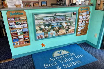 Hotel Interior 7 of 28