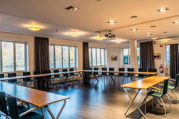Meeting facility