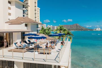 OUTRIGGER Reef Waikiki Beach Resort