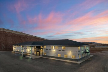 Quality Inn & Suites Salina National Forest Area