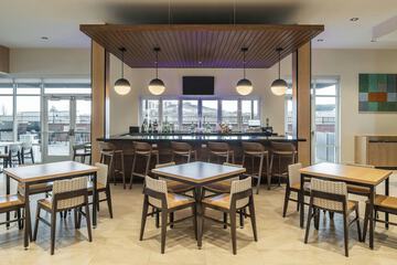 Lobby lounge
