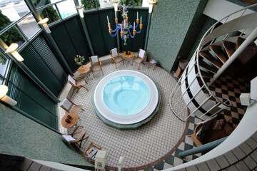 Indoor spa tub
