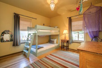 Children's theme room