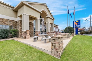 Comfort Inn & Suites Greenwood near University