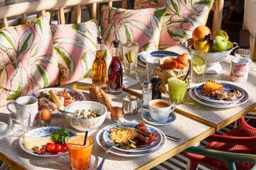 Breakfast area