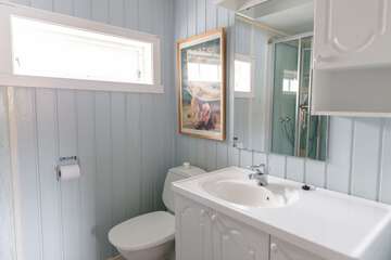 Bathroom sink