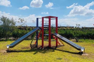 Children's play area - outdoor