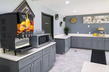 Breakfast/Coffee Service 49 of 57