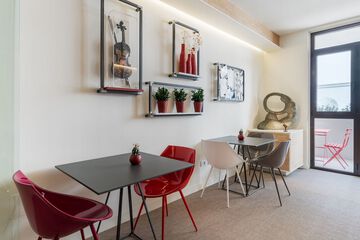 Coffee shop