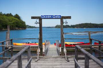 Dock