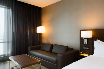 Room 14 of 32