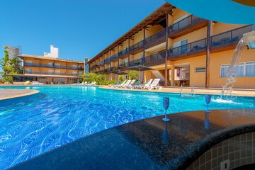 Swim-up bar