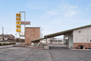 Hotel 7 of 26