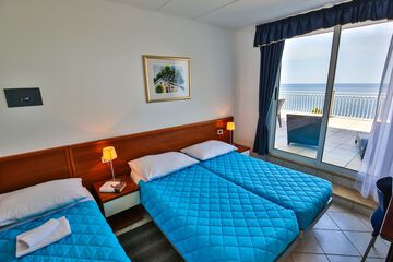Beach/ocean view