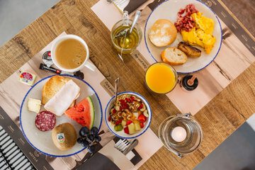Breakfast meal