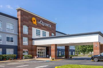 La Quinta Inn & Suites by Wyndham Mt. Laurel - Philadelphia