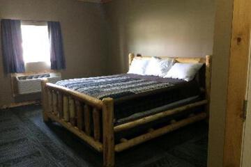 Big Horse Inn and Suites