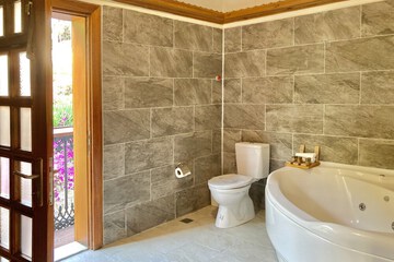 Jetted tub