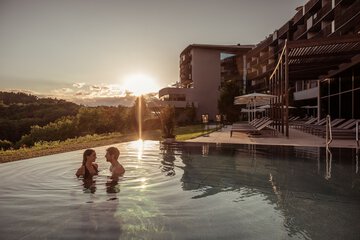 Infinity pool