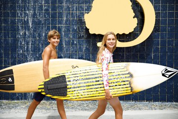 Surfing/boogie boarding