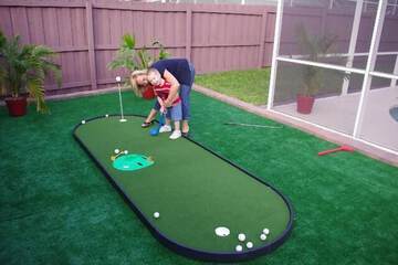 Mini-golf