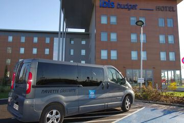 Airport shuttle