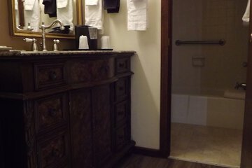Room 51 of 175
