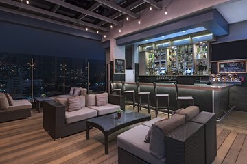 Poolside bar