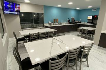 Breakfast area