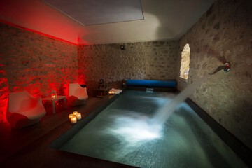 Pool waterfall