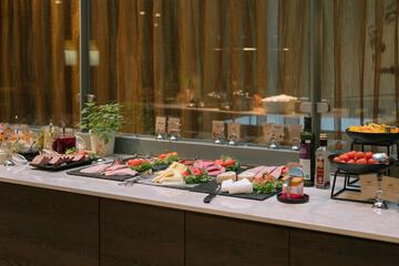 Breakfast buffet