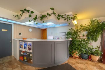 Check-in/check-out kiosk