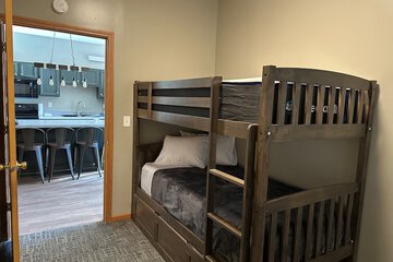 Room 17 of 33