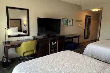 Room 8 of 32
