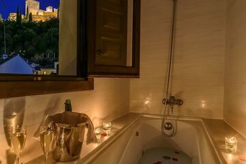 Jetted tub