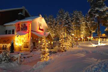Front of property - evening/night