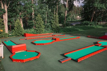 Mini-golf