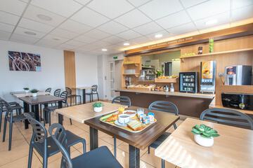 Breakfast area