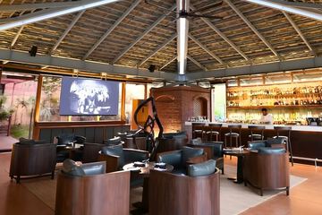 Sports bar